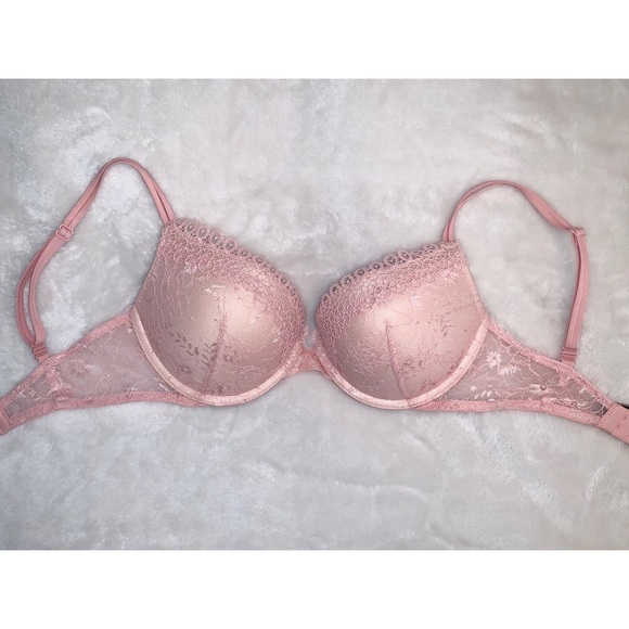 Victoria's Secret Other - NWOT Victoria’s Secret Very Sexy Push Up Bra